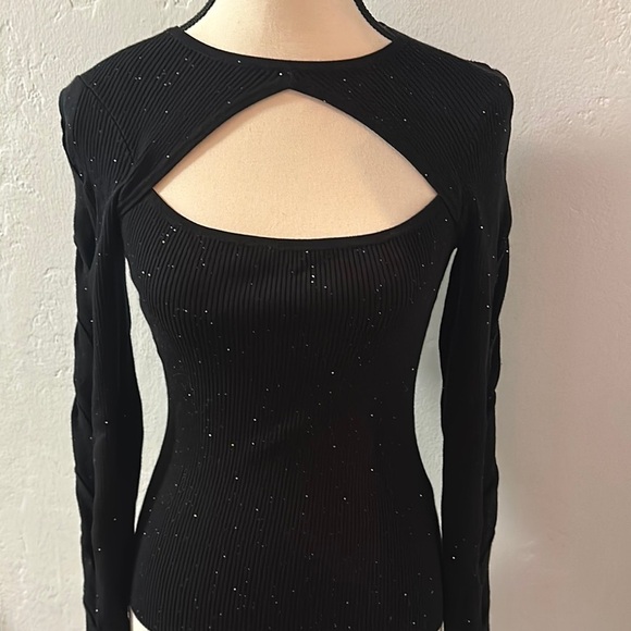 NWOT Guess Sparkly Black Women's Top - Picture 1 of 4